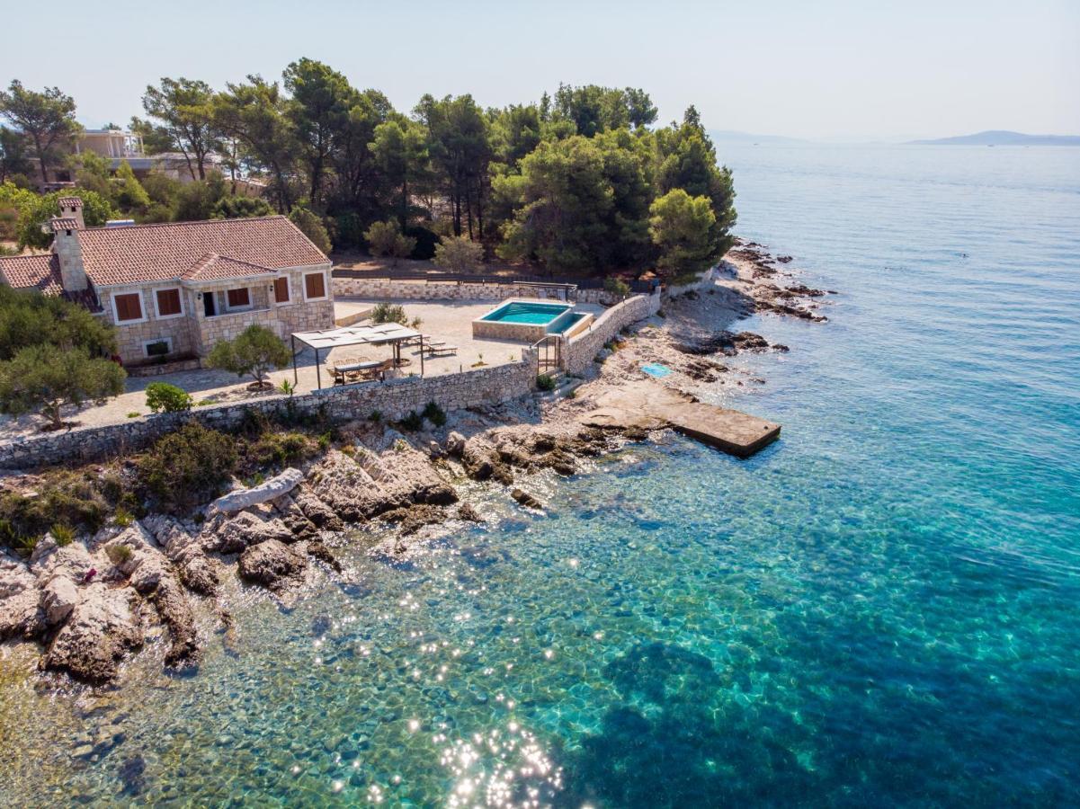 Villa Rudini With Heated Pool Okrug Gornji Buitenkant foto