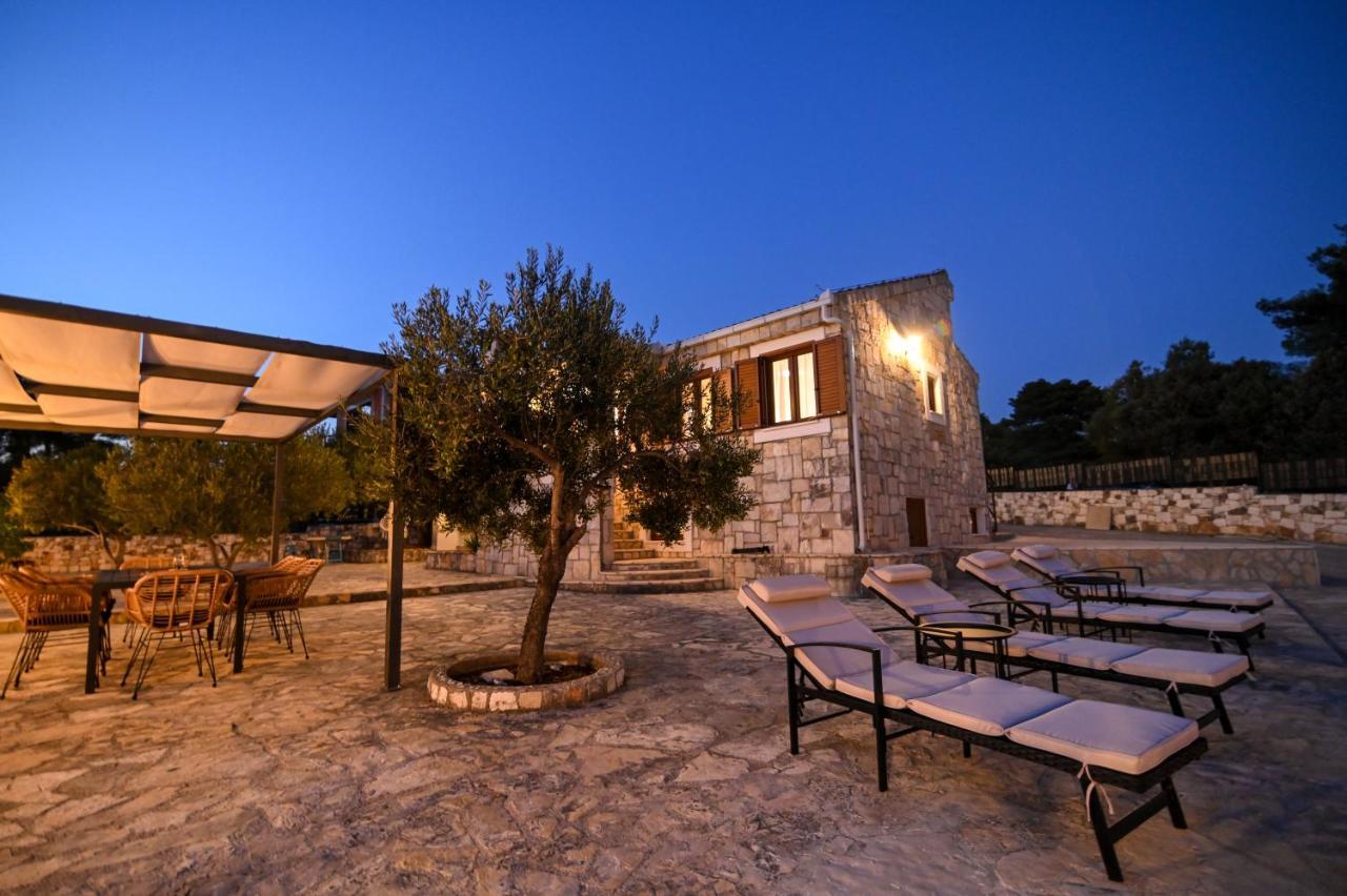 Villa Rudini With Heated Pool Okrug Gornji Buitenkant foto