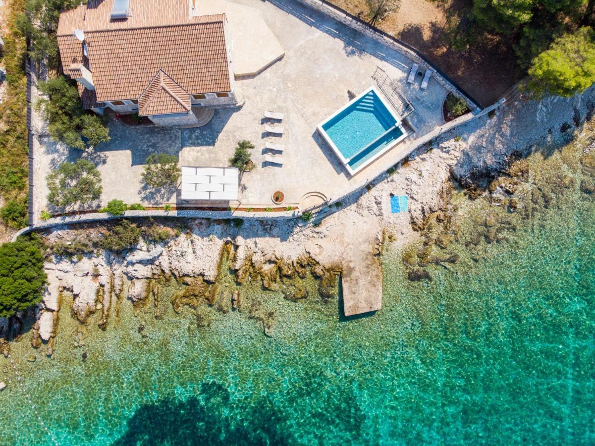 Villa Rudini With Heated Pool Okrug Gornji Buitenkant foto